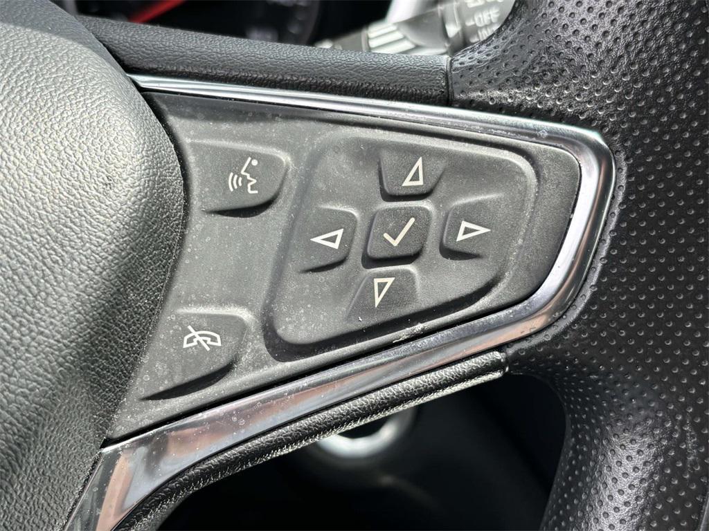 used 2021 Chevrolet Equinox car, priced at $13,495