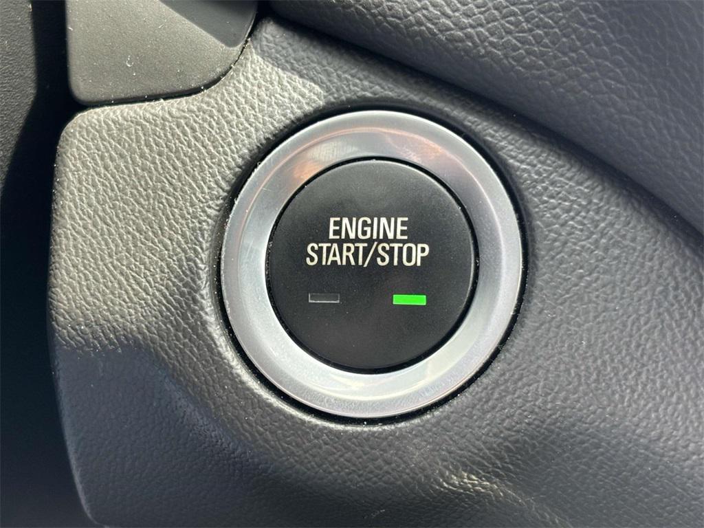 used 2021 Chevrolet Equinox car, priced at $13,495