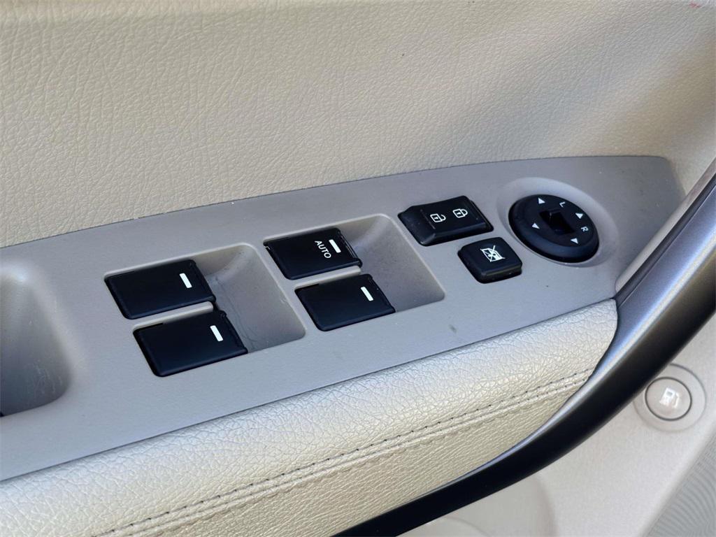 used 2015 Kia Sorento car, priced at $9,438