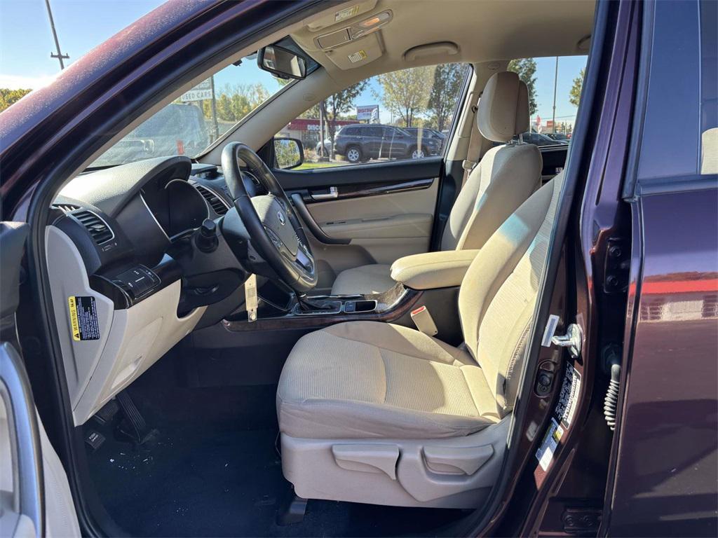 used 2015 Kia Sorento car, priced at $9,438