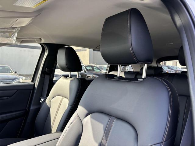 new 2025 Mazda CX-90 car, priced at $40,670
