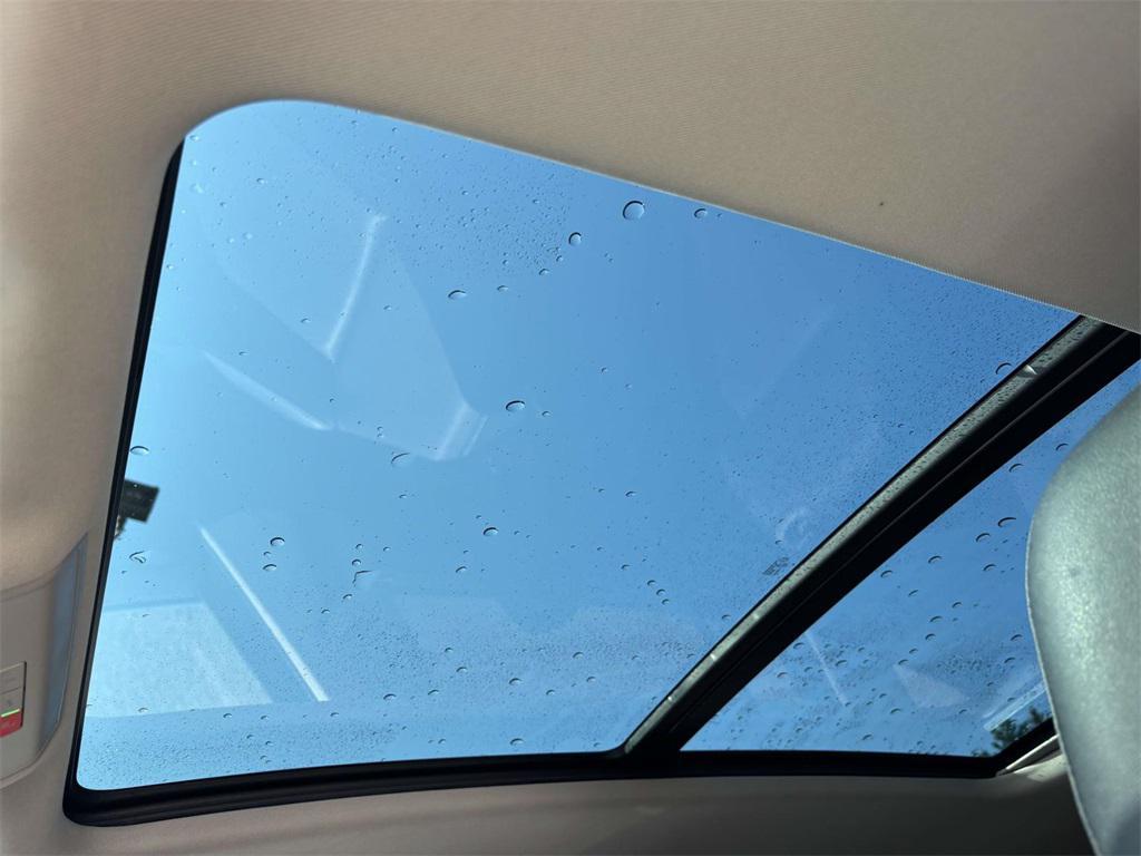 used 2021 Volkswagen Atlas car, priced at $16,195