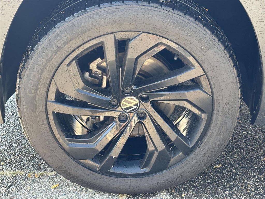 used 2021 Volkswagen Atlas car, priced at $16,195