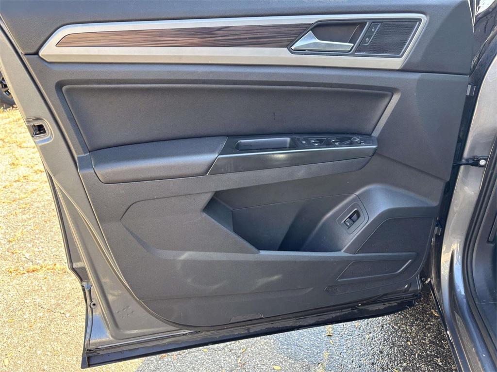 used 2021 Volkswagen Atlas car, priced at $16,195