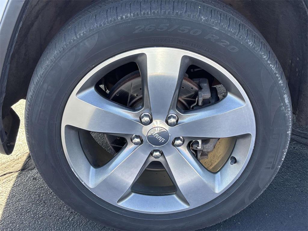 used 2014 Jeep Grand Cherokee car, priced at $11,179