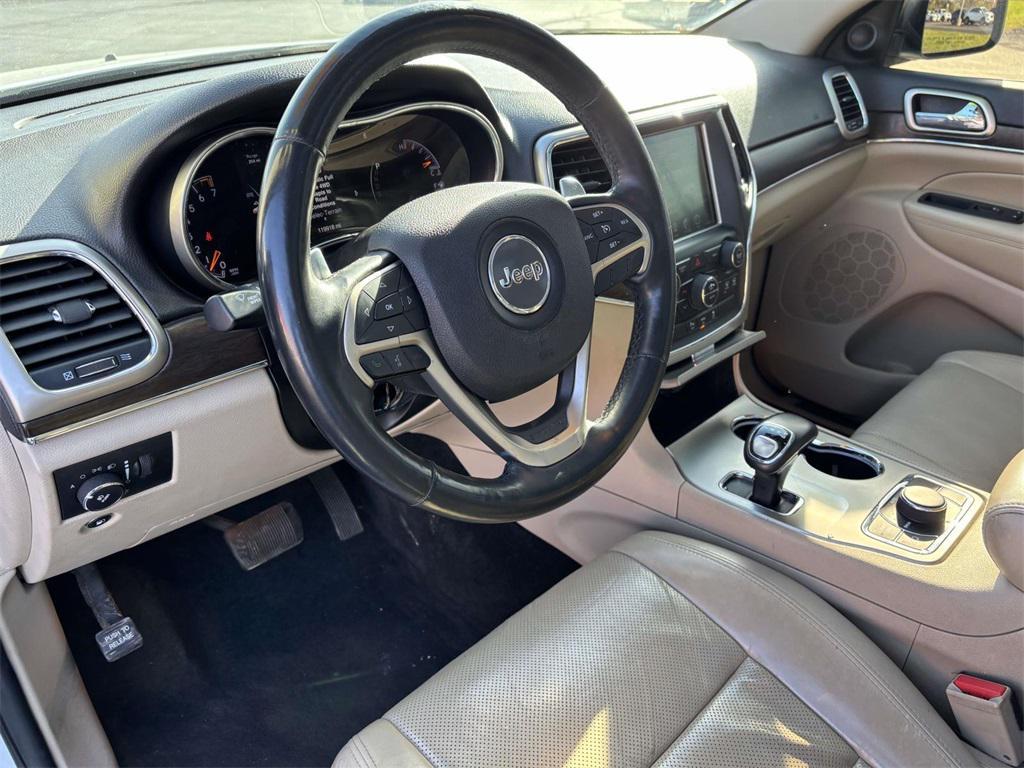 used 2014 Jeep Grand Cherokee car, priced at $11,179