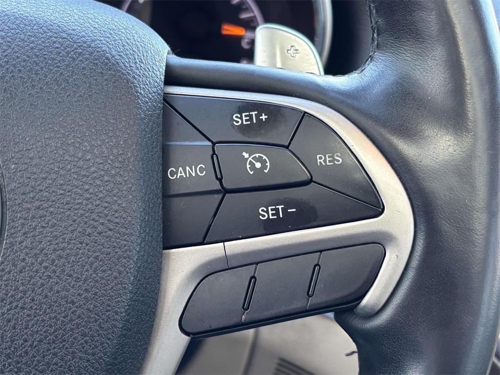 used 2014 Jeep Grand Cherokee car, priced at $11,179