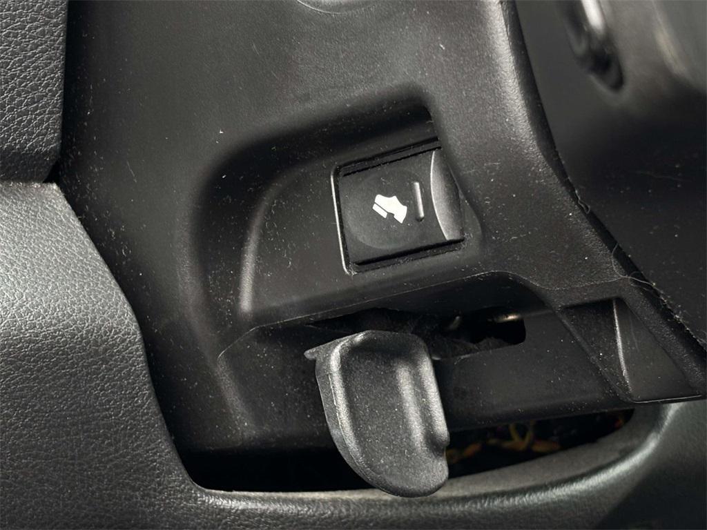 used 2013 Ram 1500 car, priced at $18,127