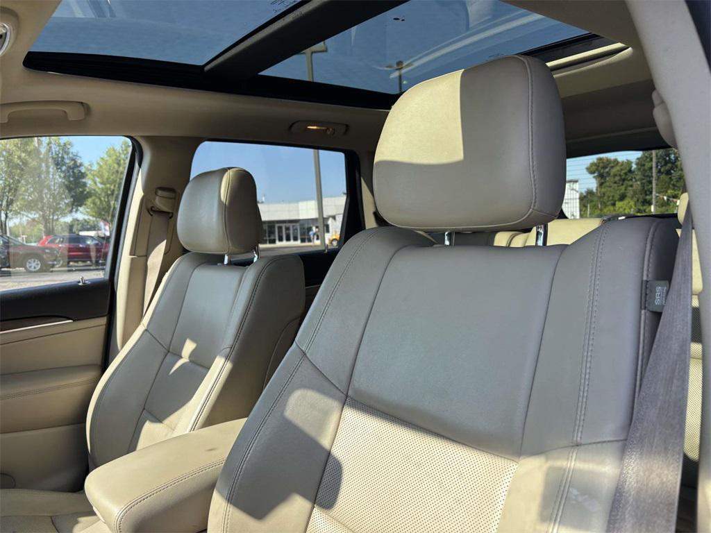 used 2014 Jeep Grand Cherokee car, priced at $13,839