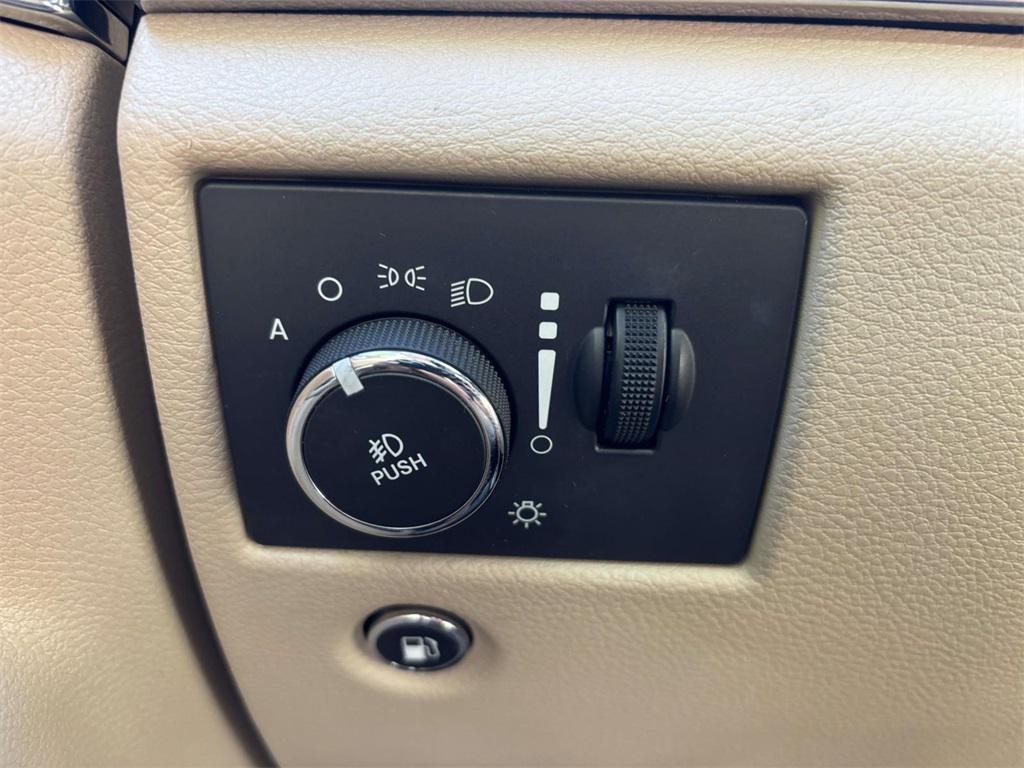 used 2014 Jeep Grand Cherokee car, priced at $13,839