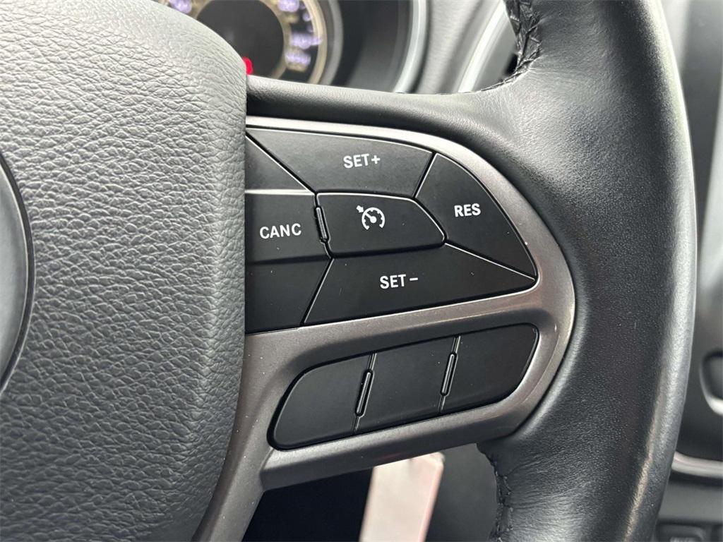 used 2019 Jeep Cherokee car, priced at $12,887