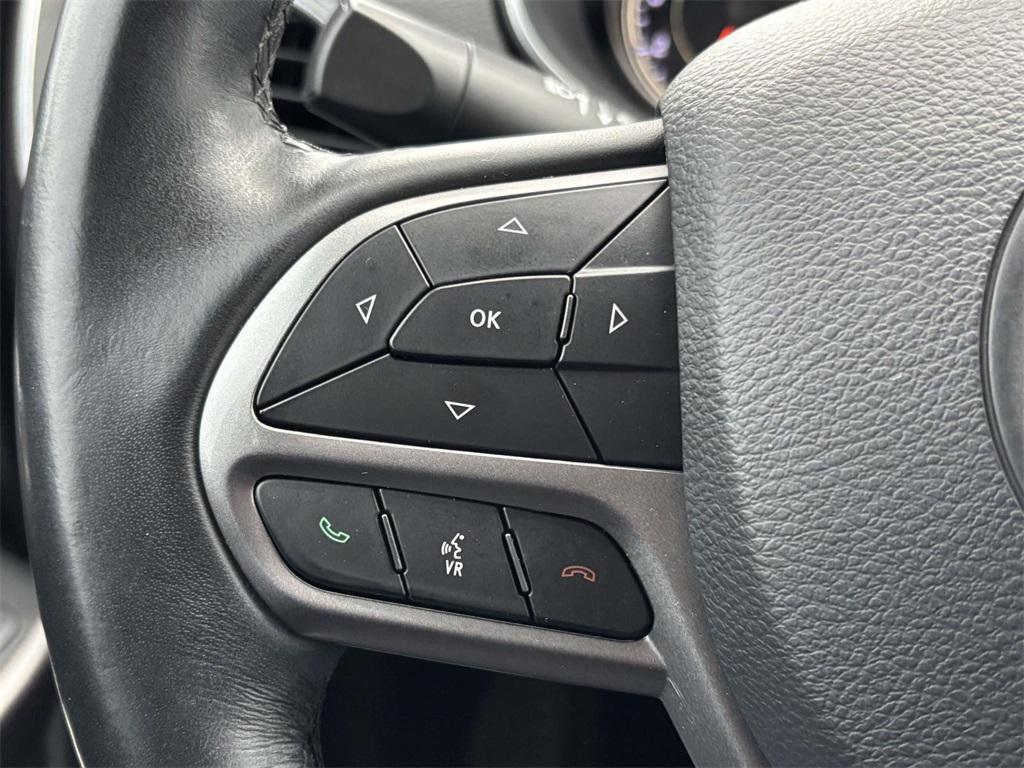 used 2019 Jeep Cherokee car, priced at $12,887