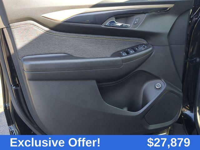 used 2025 Chevrolet TrailBlazer car, priced at $27,879