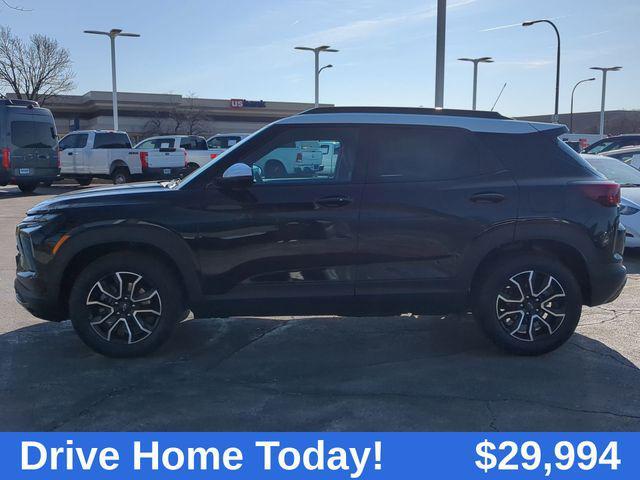 used 2025 Chevrolet TrailBlazer car, priced at $29,994