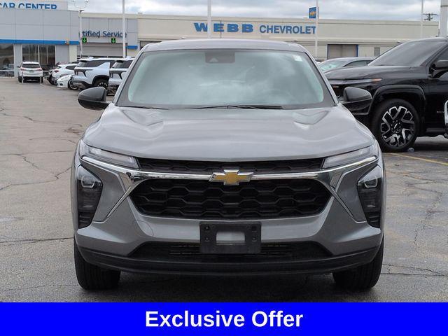 used 2025 Chevrolet Trax car, priced at $19,999