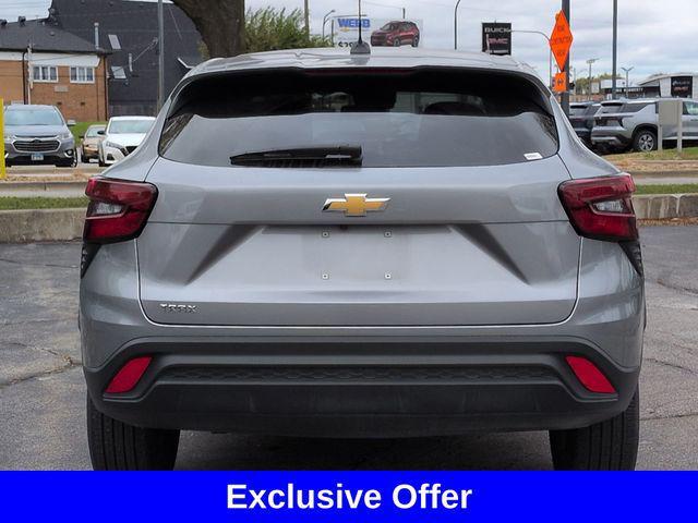 used 2025 Chevrolet Trax car, priced at $19,999