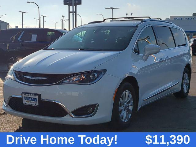 used 2018 Chrysler Pacifica car, priced at $11,390