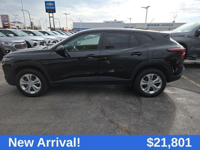 used 2025 Chevrolet Trax car, priced at $21,801