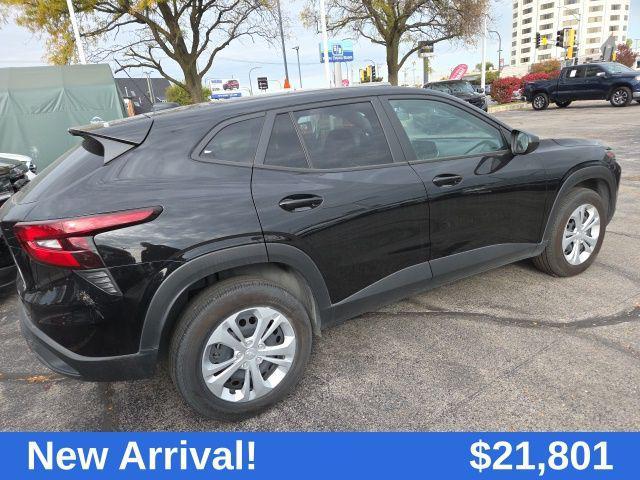 used 2025 Chevrolet Trax car, priced at $21,801