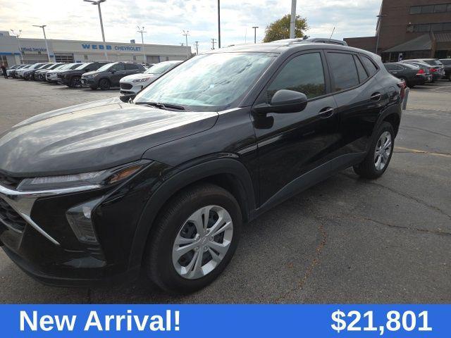 used 2025 Chevrolet Trax car, priced at $21,801