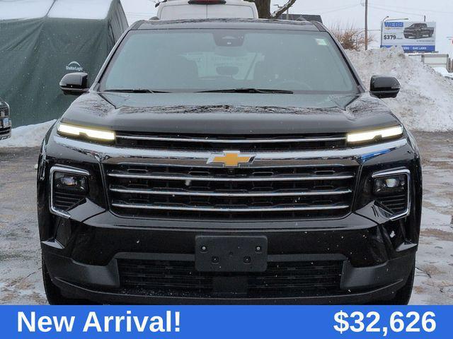 used 2024 Chevrolet Traverse car, priced at $32,626