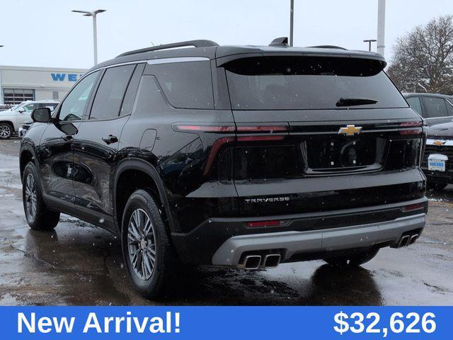 used 2024 Chevrolet Traverse car, priced at $32,626