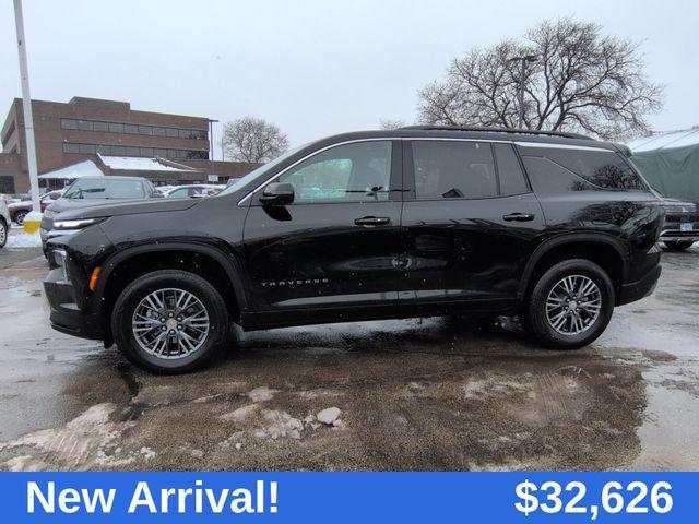 used 2024 Chevrolet Traverse car, priced at $32,626
