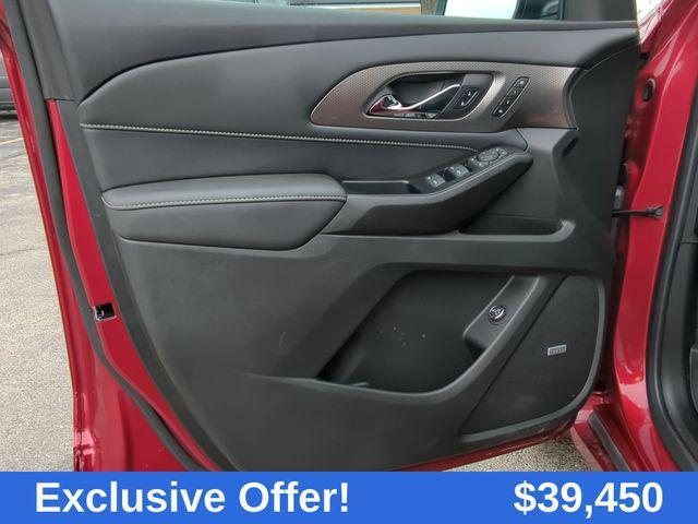 used 2023 Chevrolet Traverse car, priced at $39,450