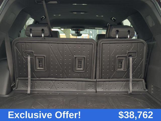 used 2023 Chevrolet Traverse car, priced at $38,762
