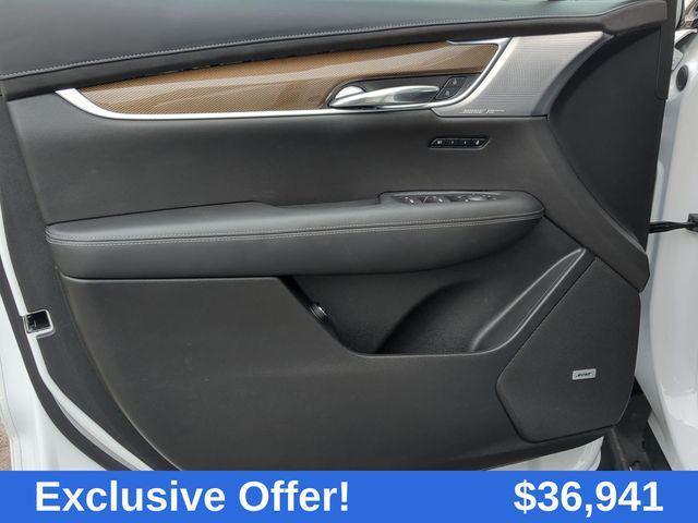 used 2022 Cadillac XT6 car, priced at $36,941