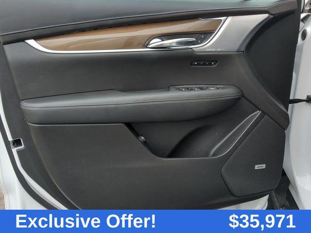 used 2022 Cadillac XT6 car, priced at $35,971