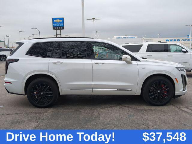 used 2022 Cadillac XT6 car, priced at $37,548