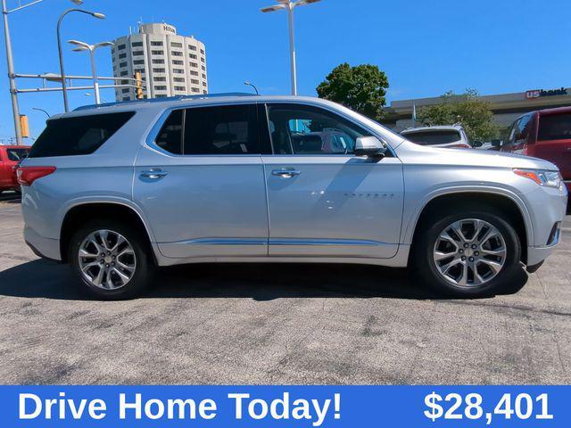 used 2019 Chevrolet Traverse car, priced at $28,401