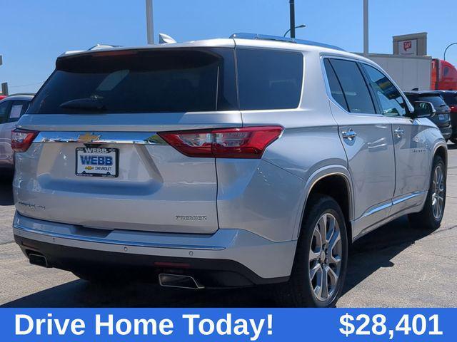 used 2019 Chevrolet Traverse car, priced at $28,401
