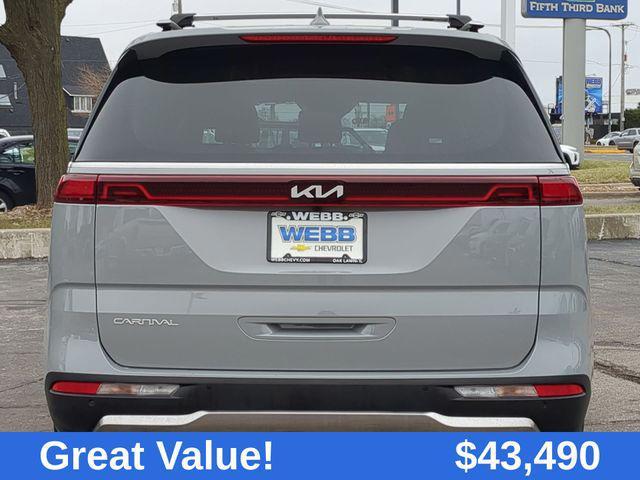 used 2024 Kia Carnival car, priced at $43,490