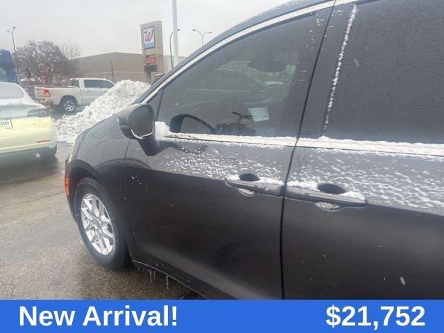 used 2022 Chrysler Pacifica car, priced at $21,752