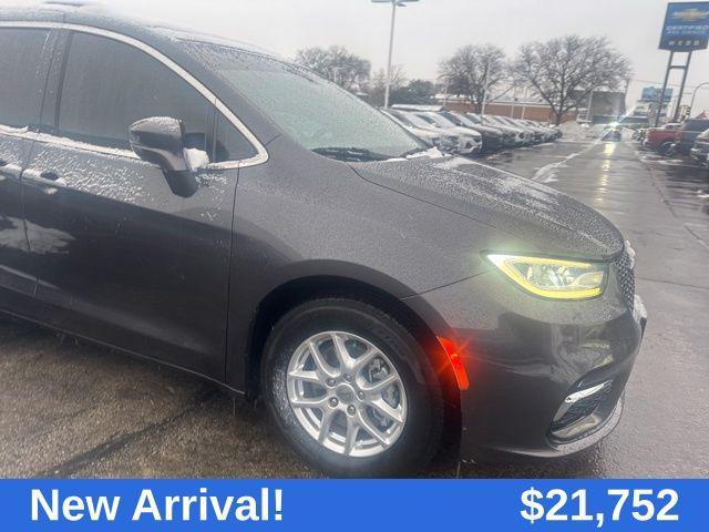 used 2022 Chrysler Pacifica car, priced at $21,752