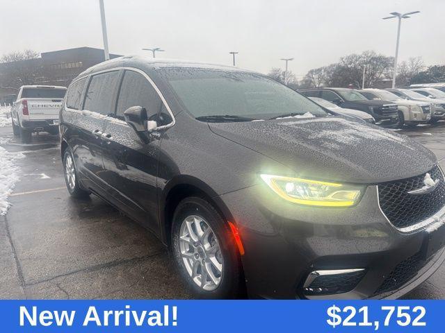 used 2022 Chrysler Pacifica car, priced at $21,752