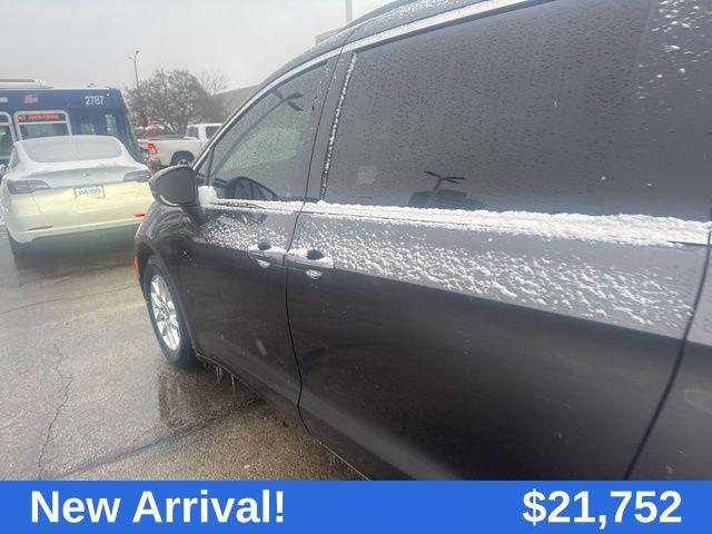 used 2022 Chrysler Pacifica car, priced at $21,752