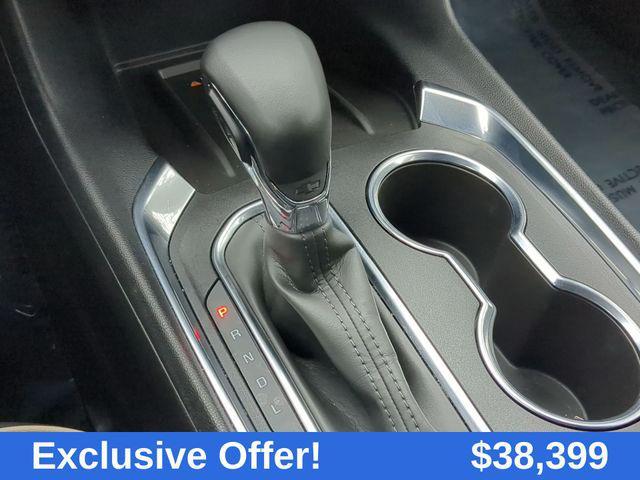 used 2023 Chevrolet Traverse car, priced at $38,399