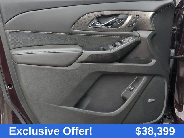 used 2023 Chevrolet Traverse car, priced at $38,399