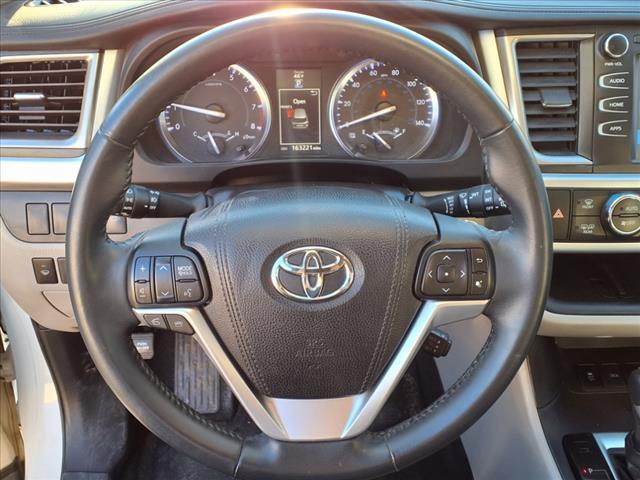 used 2016 Toyota Highlander car, priced at $14,950