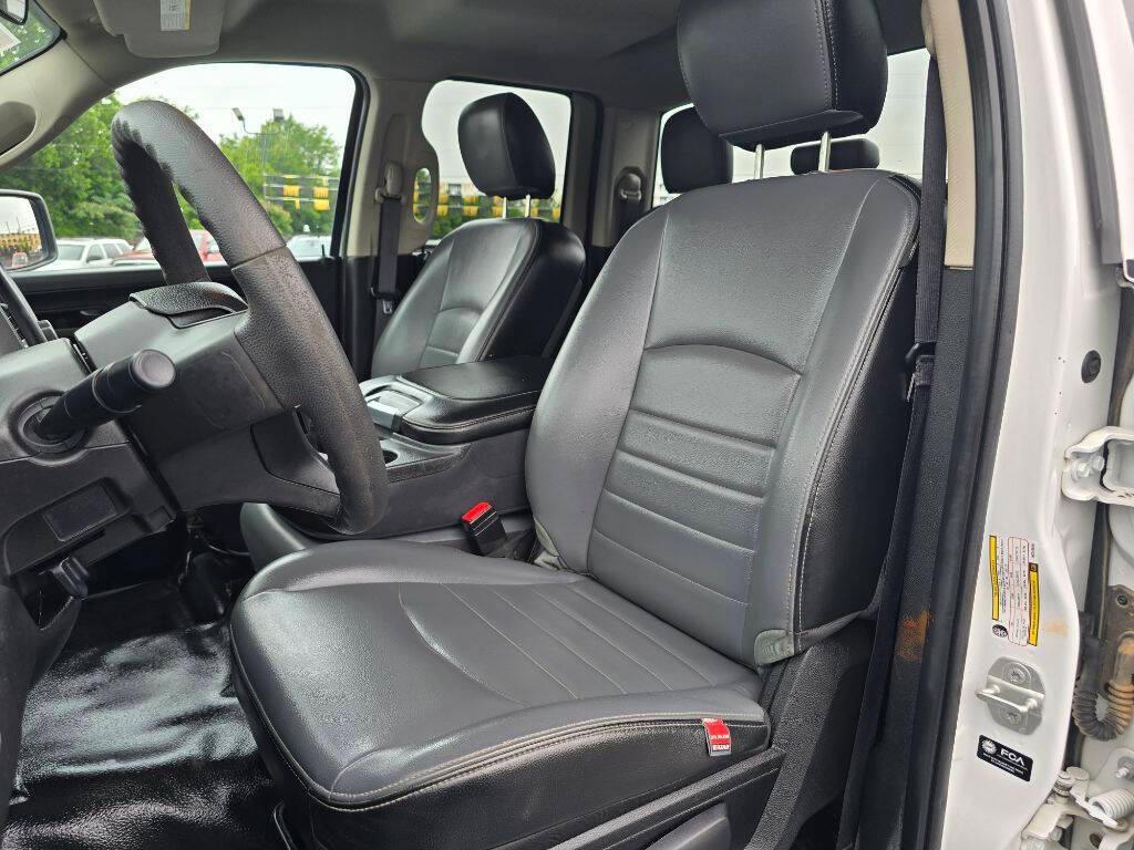 used 2022 Ram 1500 Classic car, priced at $22,995