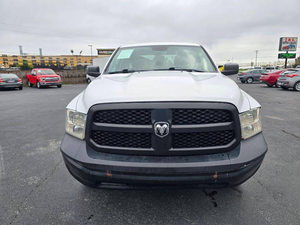 used 2022 Ram 1500 Classic car, priced at $22,995