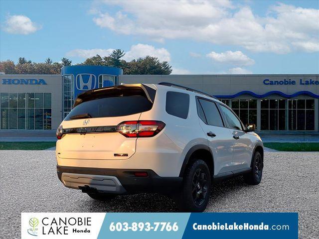 new 2025 Honda Pilot car, priced at $46,760