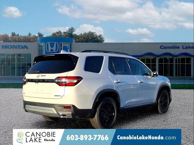 new 2025 Honda Pilot car, priced at $47,622