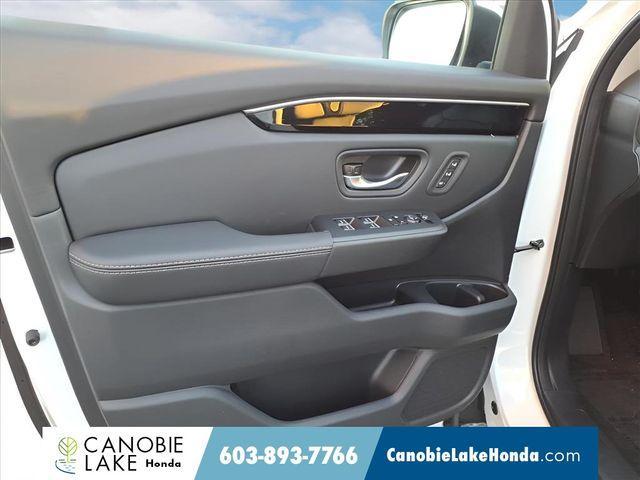 new 2025 Honda Pilot car, priced at $43,743