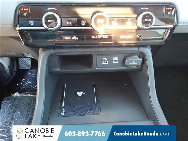 new 2025 Honda Pilot car, priced at $47,622