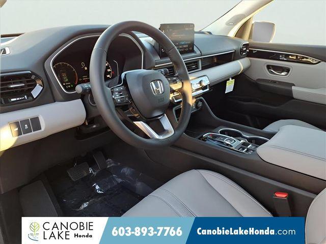new 2025 Honda Pilot car, priced at $47,622