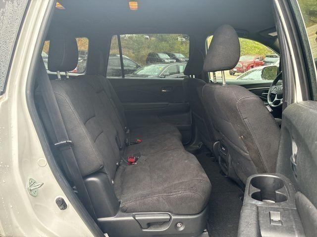 used 2022 Honda Pilot car, priced at $29,998